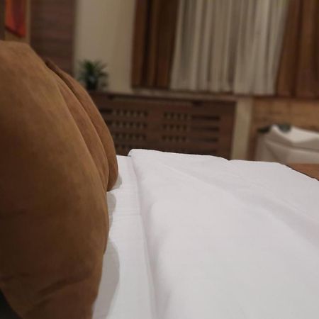 Apartman D Lux Jacuzzi Kragujevac Extérieur photo
