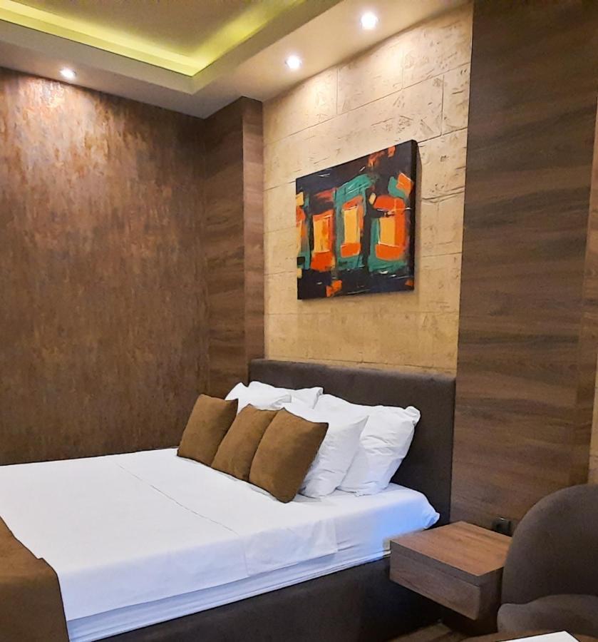 Apartman D Lux Jacuzzi Kragujevac Extérieur photo