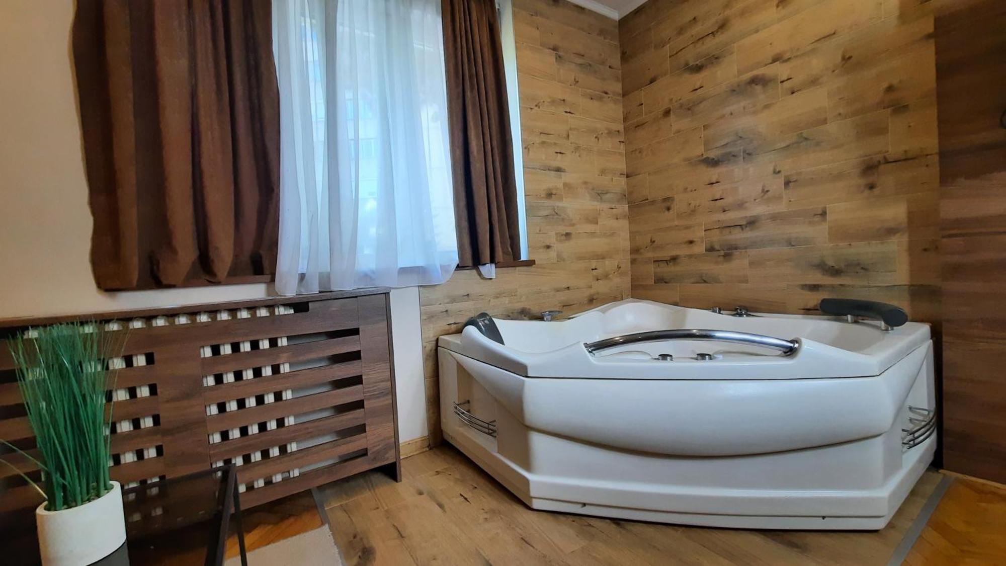 Apartman D Lux Jacuzzi Kragujevac Extérieur photo