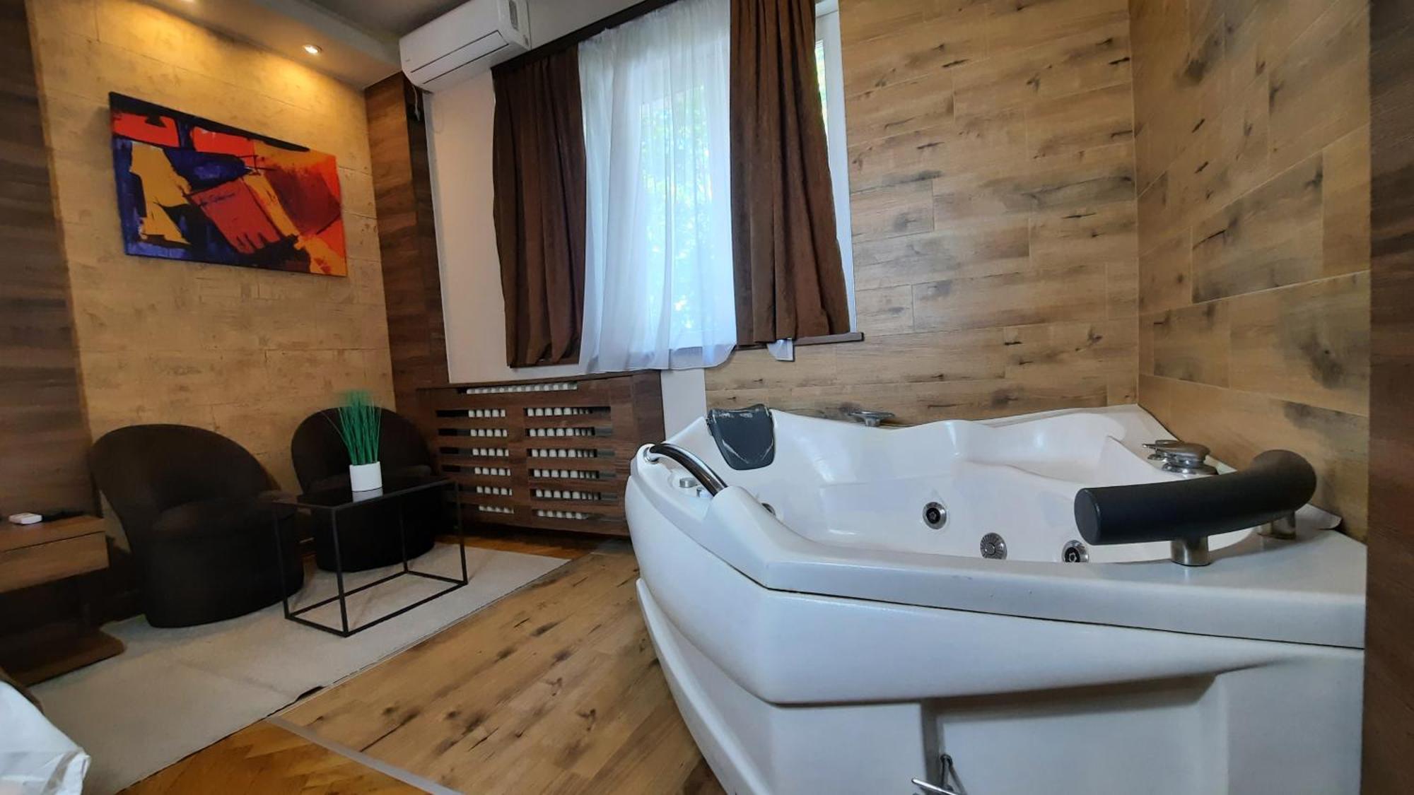 Apartman D Lux Jacuzzi Kragujevac Extérieur photo