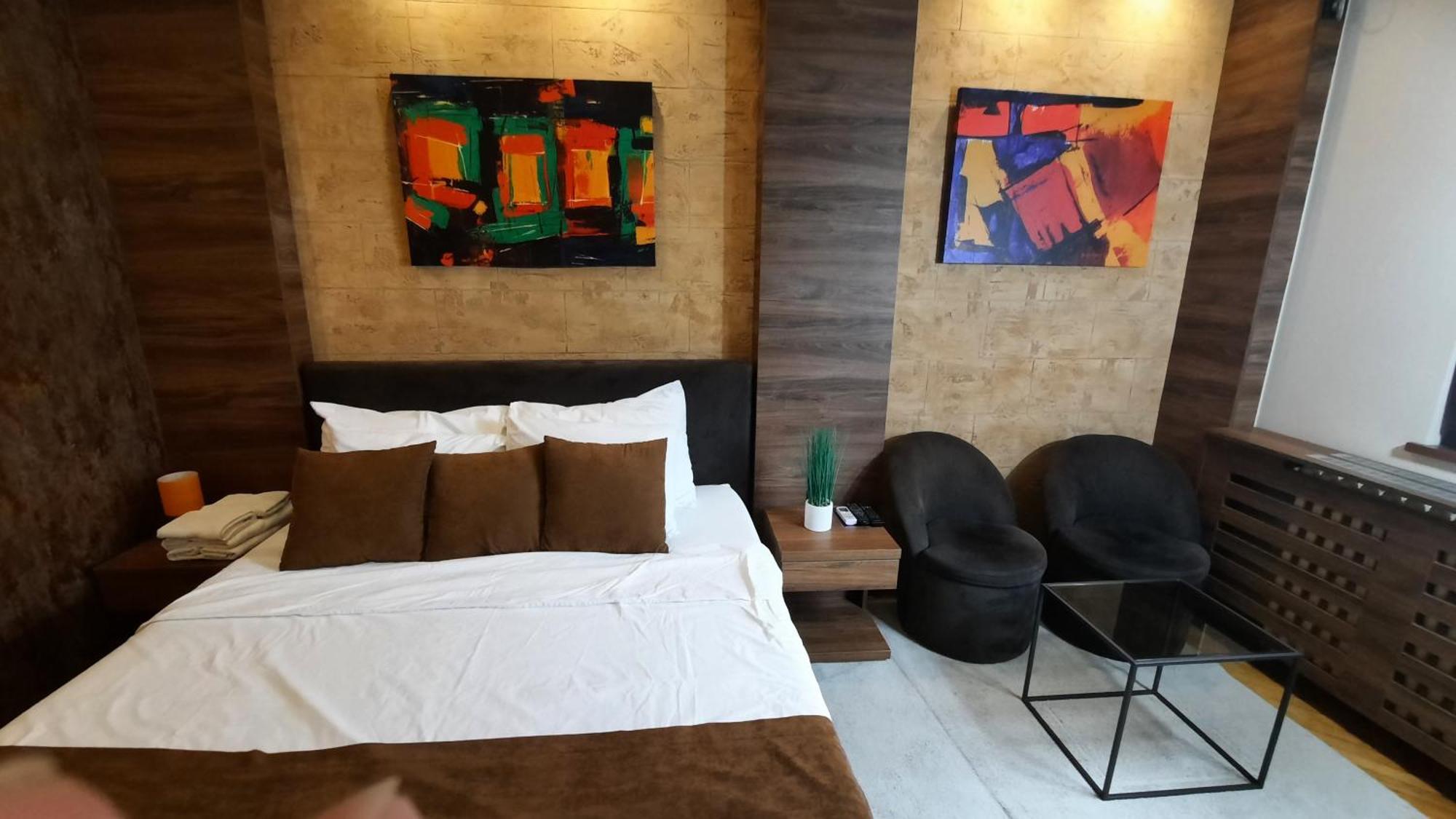 Apartman D Lux Jacuzzi Kragujevac Extérieur photo