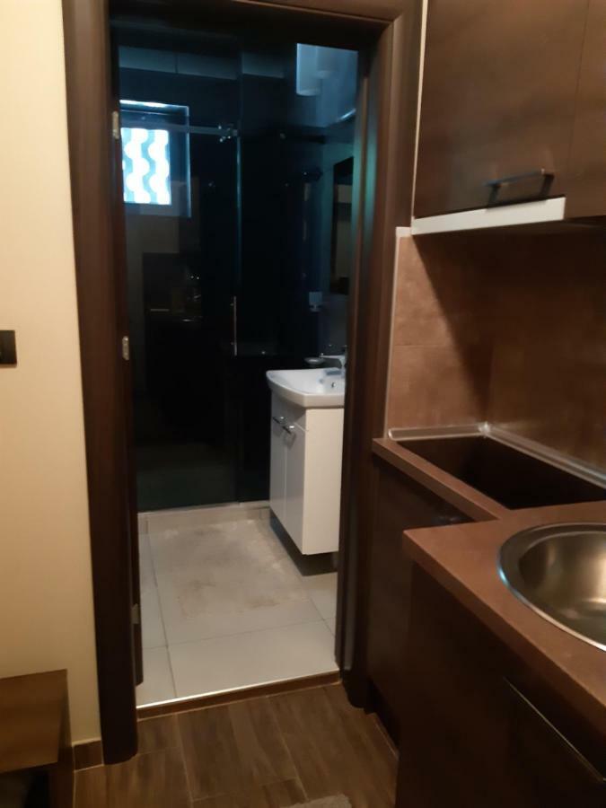 Apartman D Lux Jacuzzi Kragujevac Extérieur photo