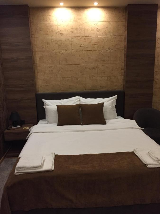 Apartman D Lux Jacuzzi Kragujevac Extérieur photo
